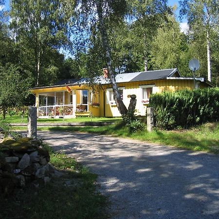 Almagarden Lantlig Miljoe Villa Svängsta Kamer foto
